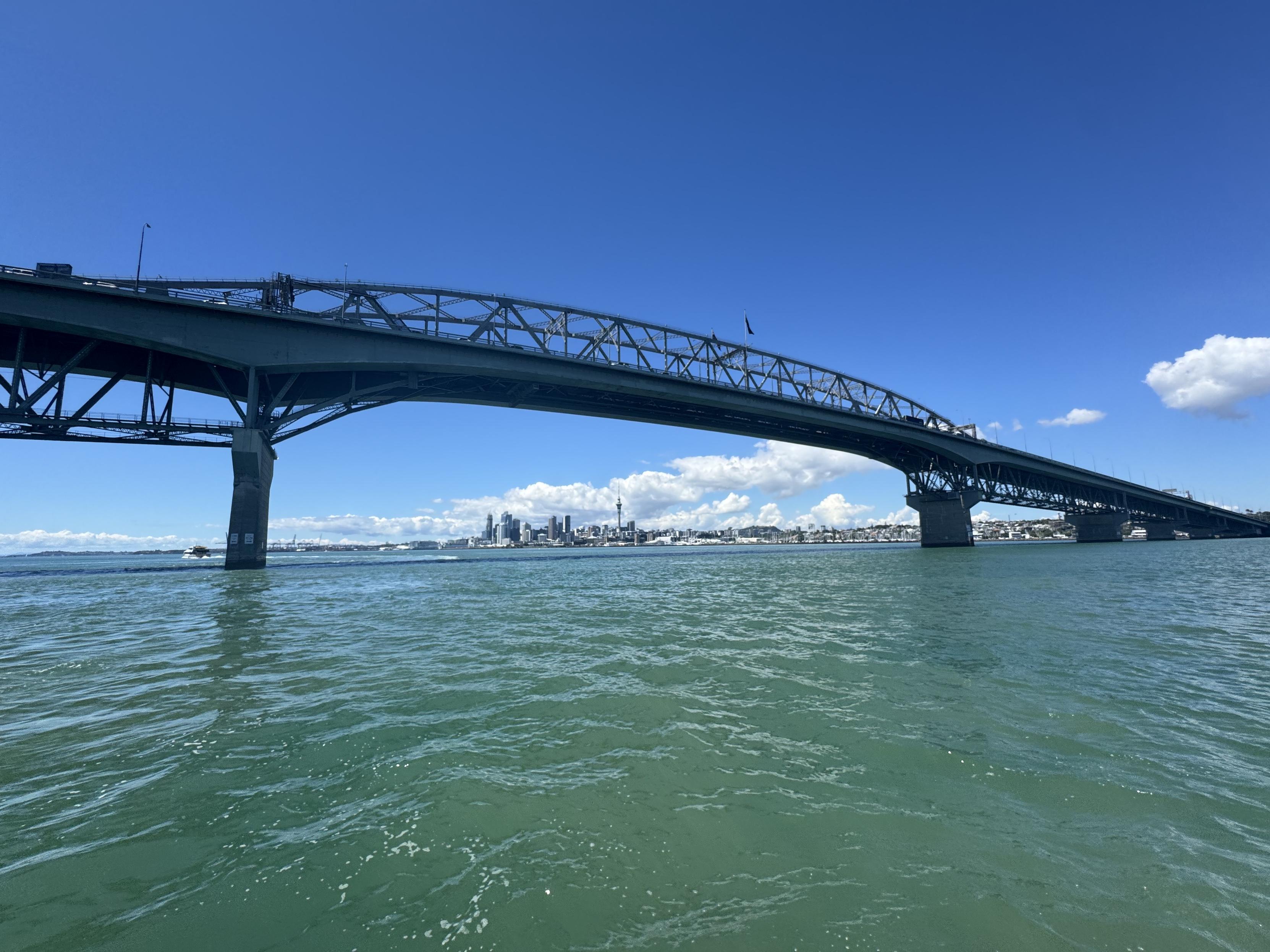 Auckland bridge 