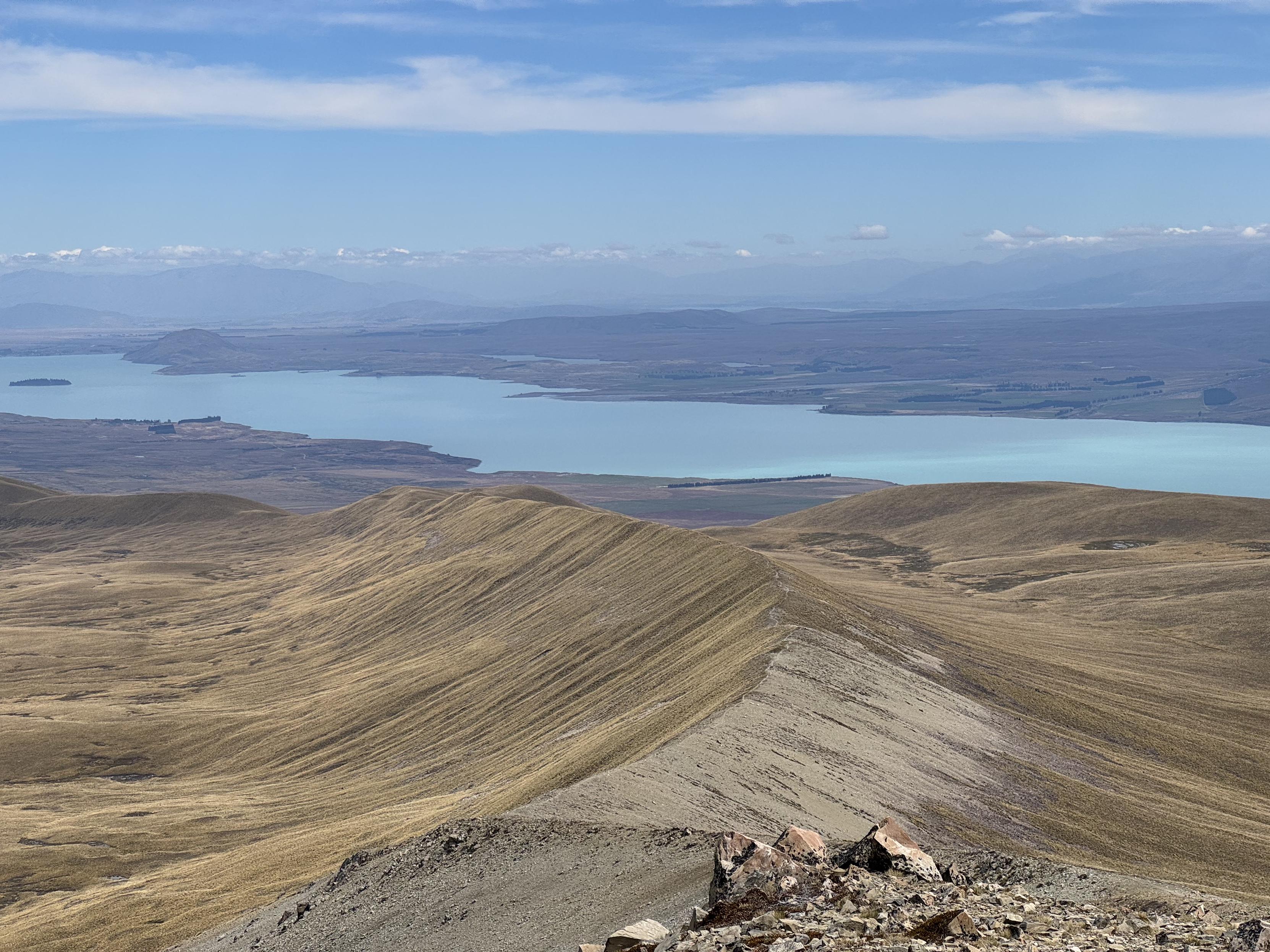 Gratwanderung hinunter Richtung Lake Tekapo