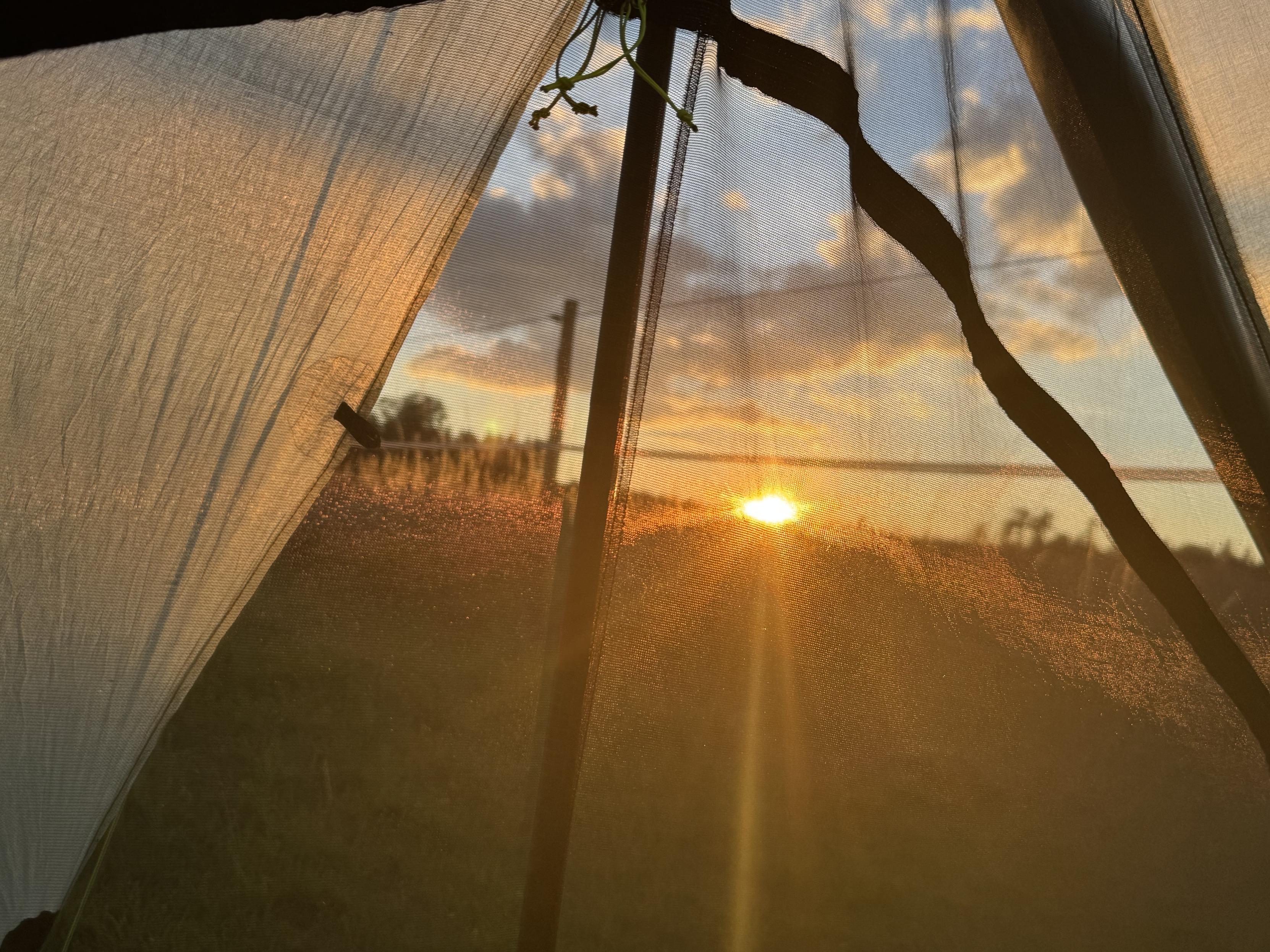 Sonnenuntergang im Zelt